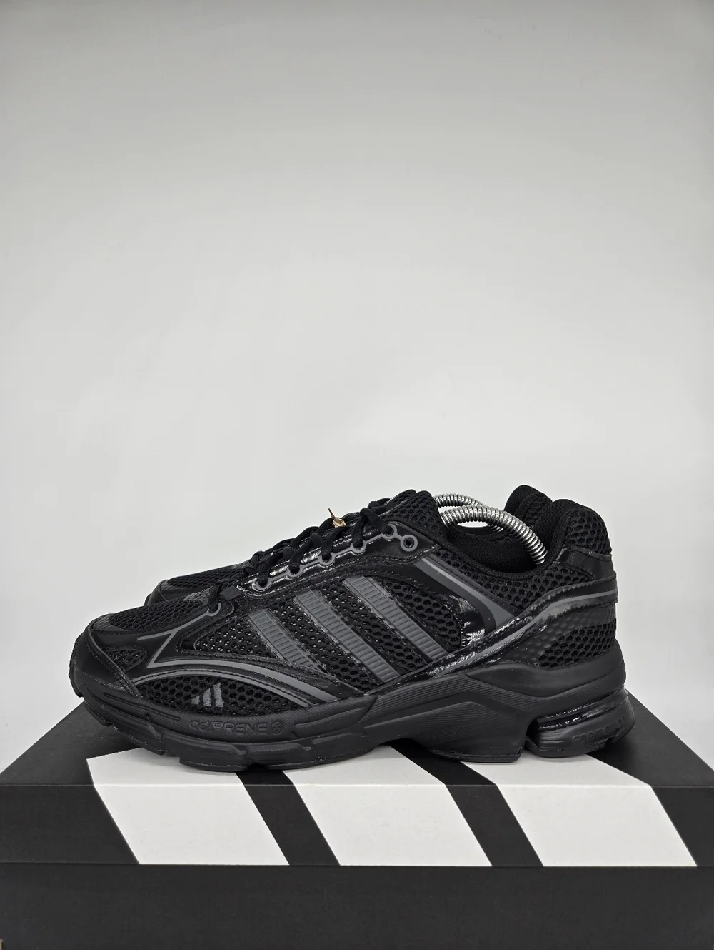 adidas Men's Spiritain 2000 Black Grey Carbon Shoes Size 9 New